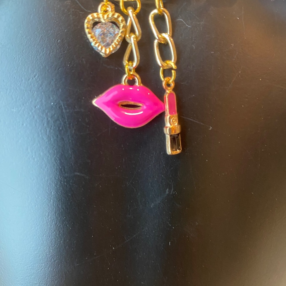Charming Bikinis lip Charm!